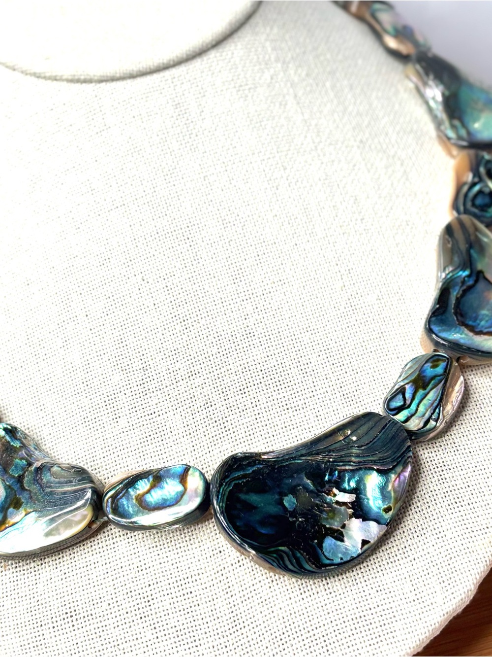 Abalone Shell Reversible Statement Necklace Iridescent Green Blue - Picture 4 of 9